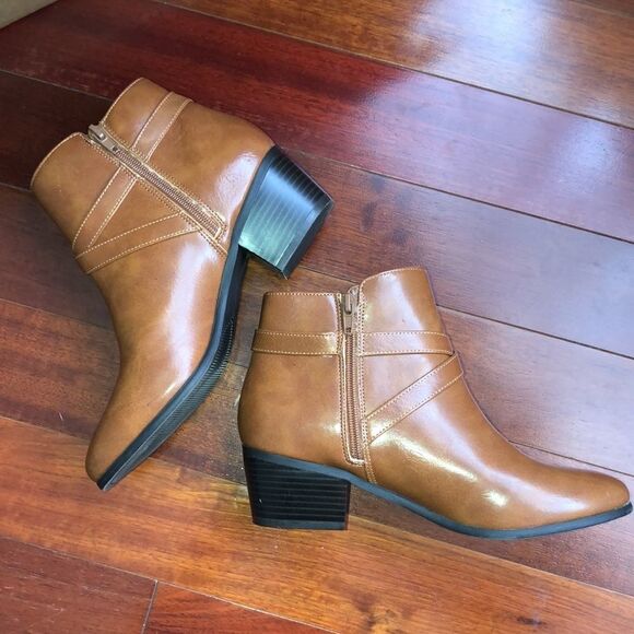 Karen Scott 8 Flynne Tan Brown Ankle Booties - Picture 5 of 9
